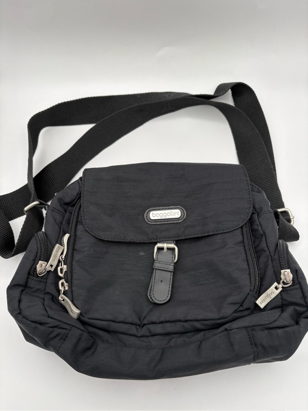 Baggallini Black Nylon Crossbody Shoulder Bag